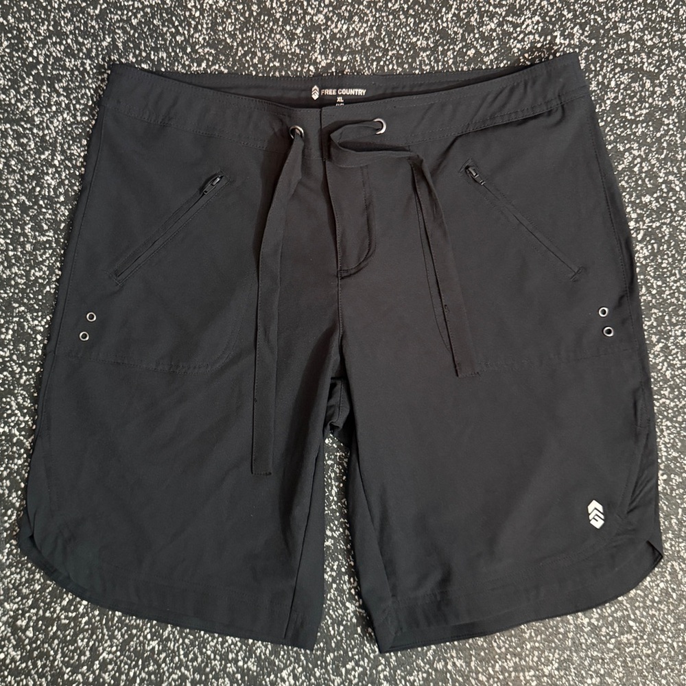 Free Country Women’s Black Athletic Shorts